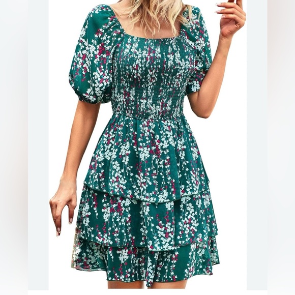 Dresses & Skirts - Green floral dress layered w/sheer sleeves size L worn once